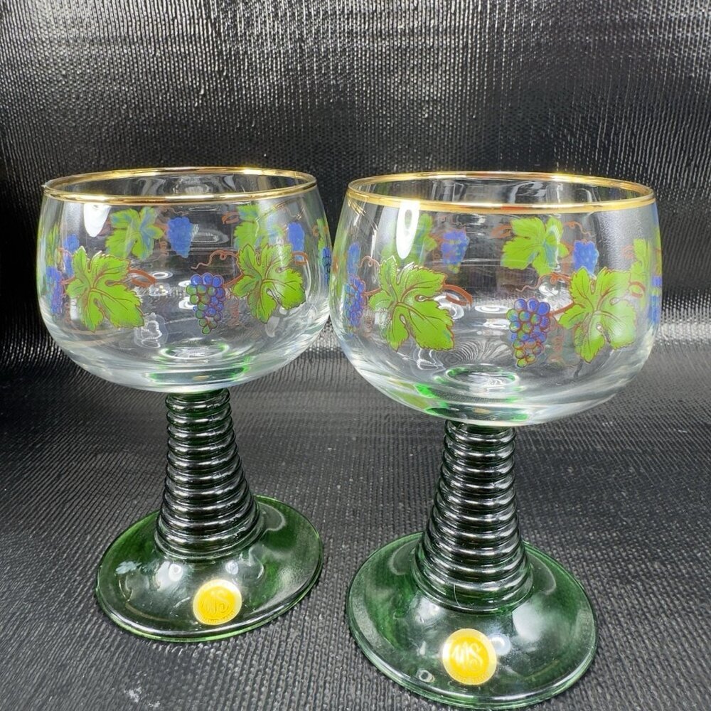 Arcoroc France Roemer Glasses Green Beehive Stem Set 2 Cups With Grape Pattern